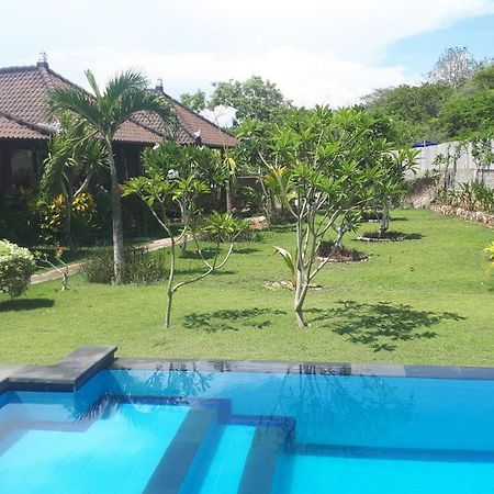 Gatri Hut Hotel Lembongan Kültér fotó