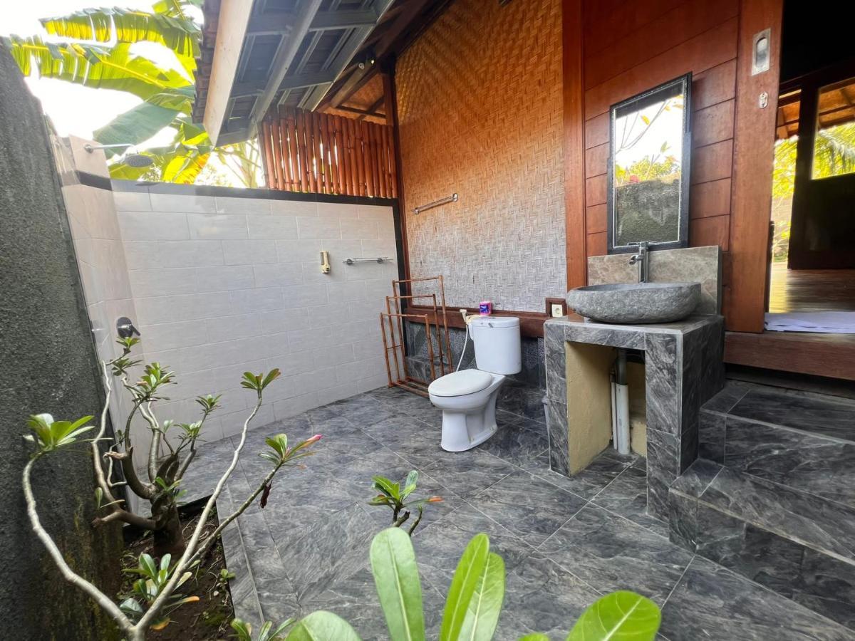 Gatri Hut Hotel Lembongan Kültér fotó