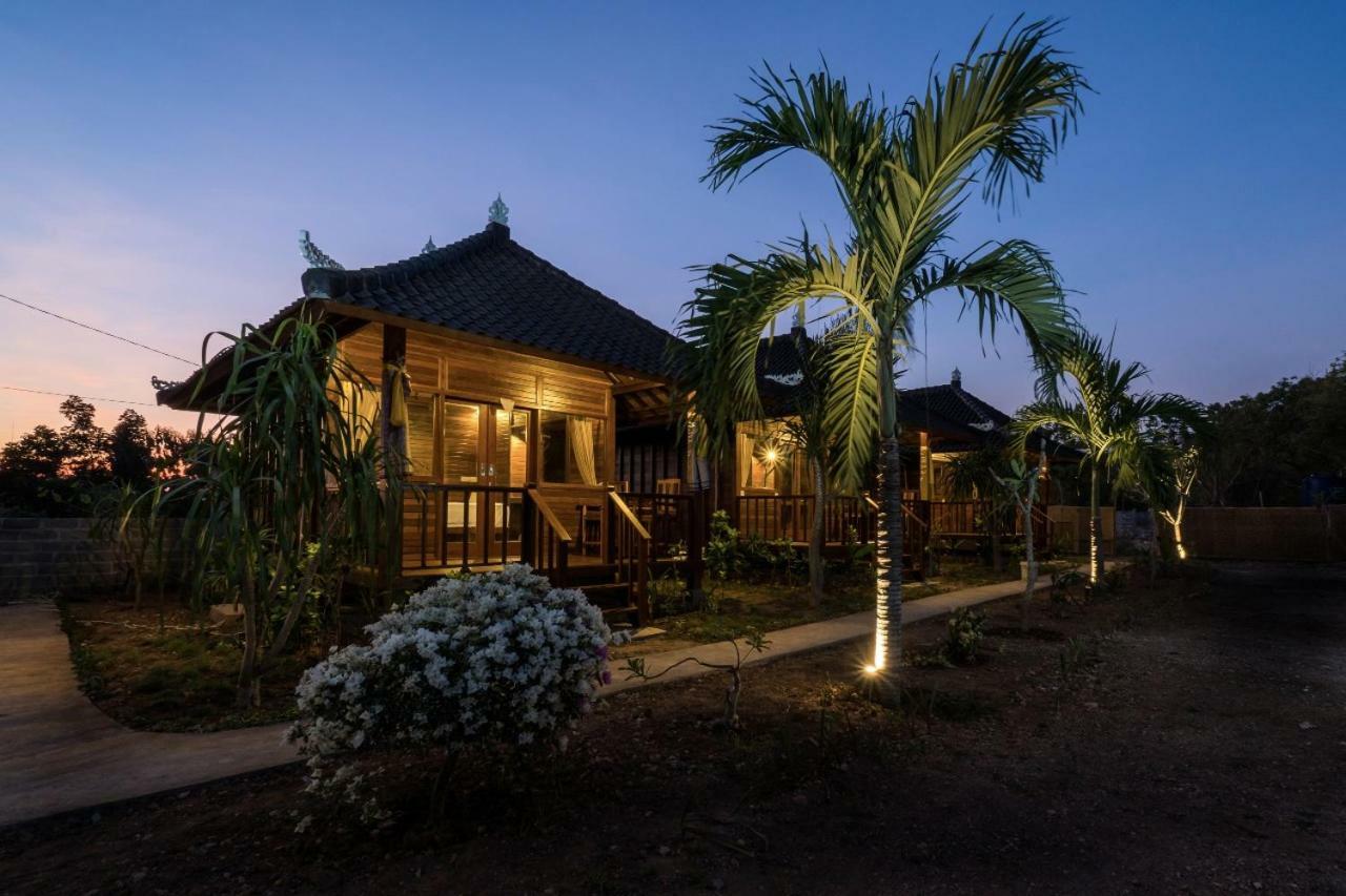 Gatri Hut Hotel Lembongan Kültér fotó