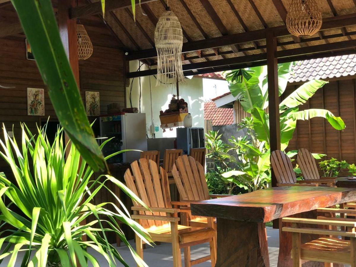 Gatri Hut Hotel Lembongan Kültér fotó