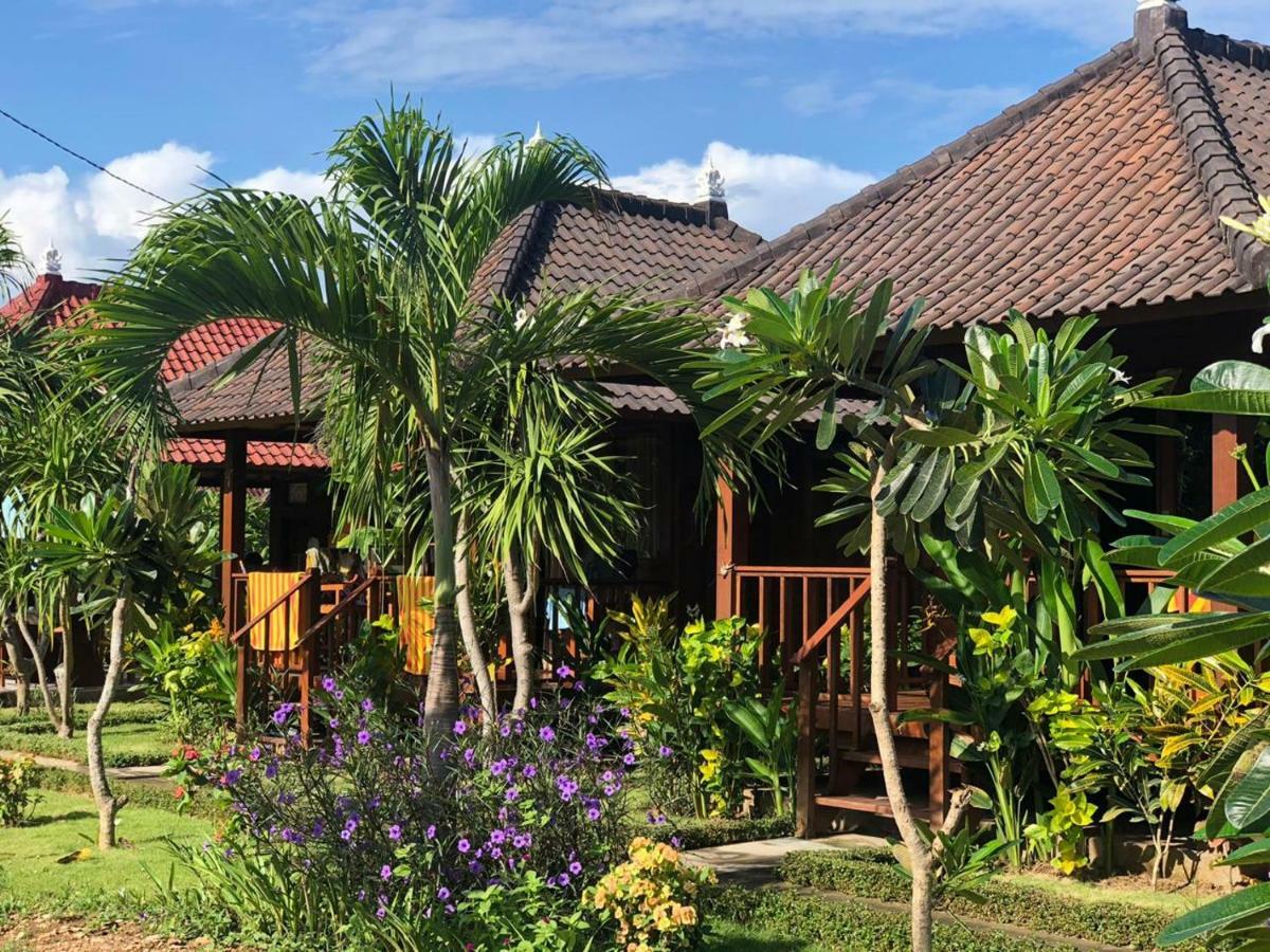 Gatri Hut Hotel Lembongan Kültér fotó