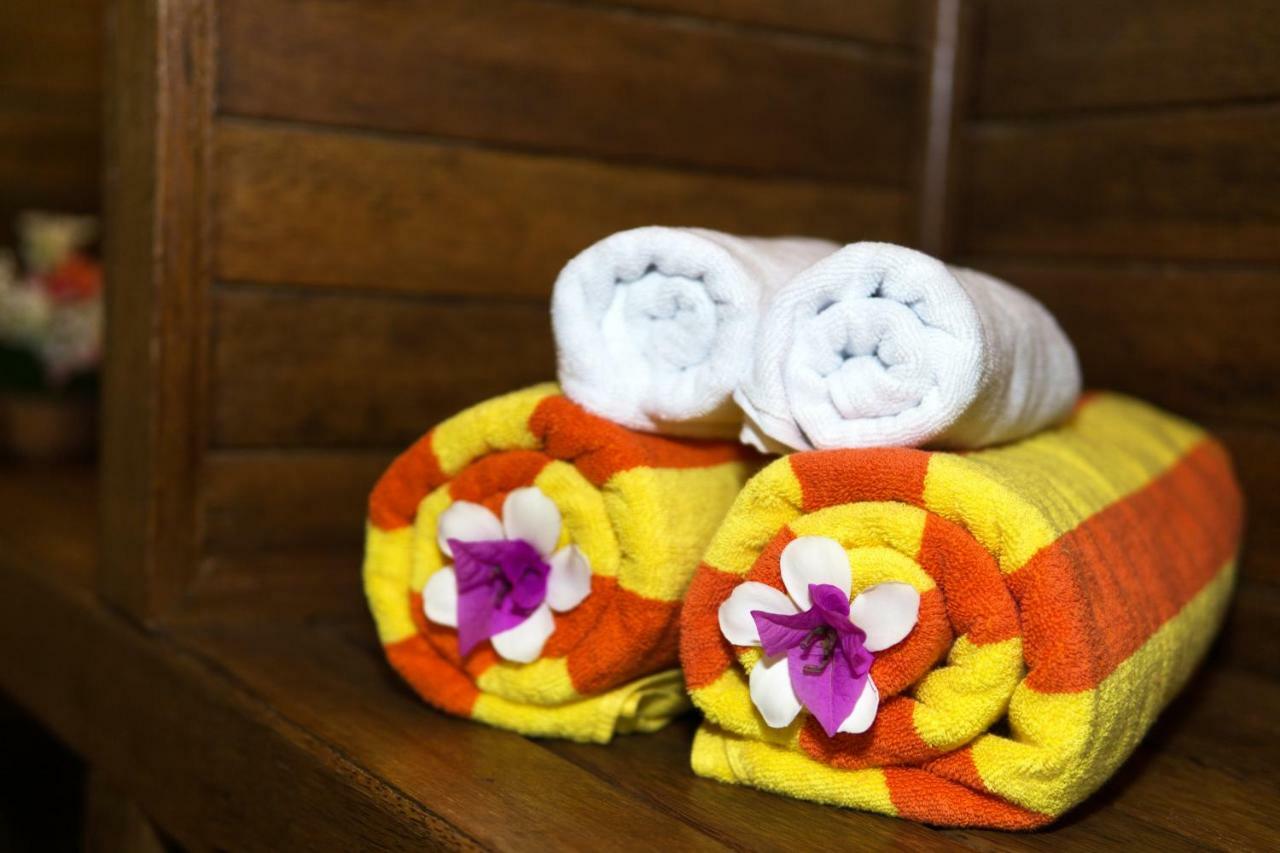 Gatri Hut Hotel Lembongan Kültér fotó