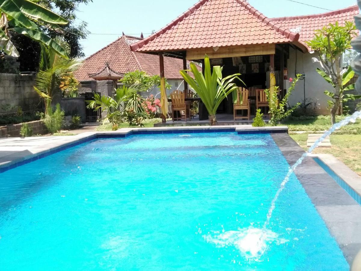 Gatri Hut Hotel Lembongan Kültér fotó