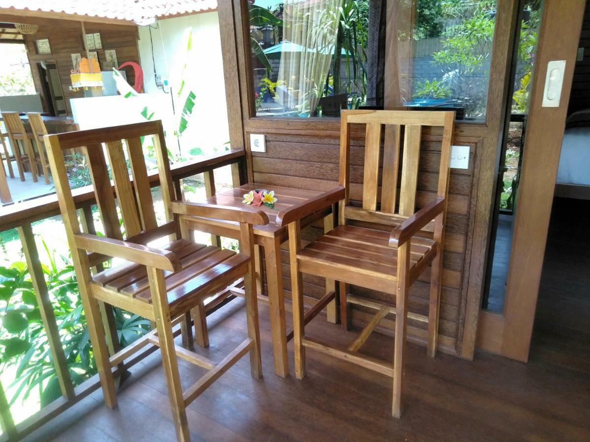 Gatri Hut Hotel Lembongan Kültér fotó