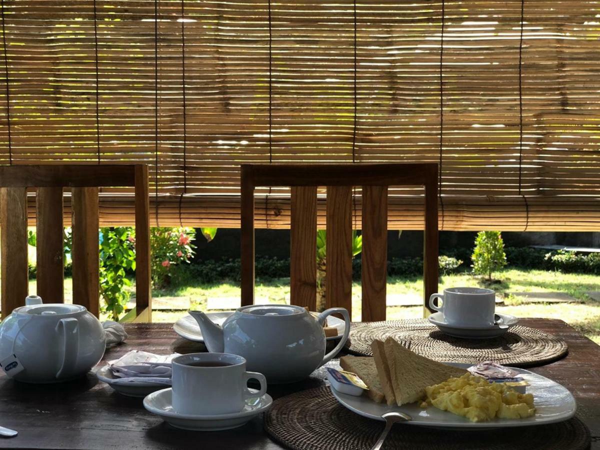 Gatri Hut Hotel Lembongan Kültér fotó