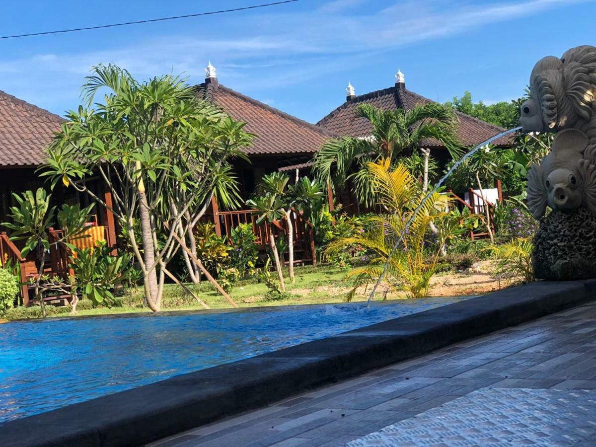 Gatri Hut Hotel Lembongan Kültér fotó