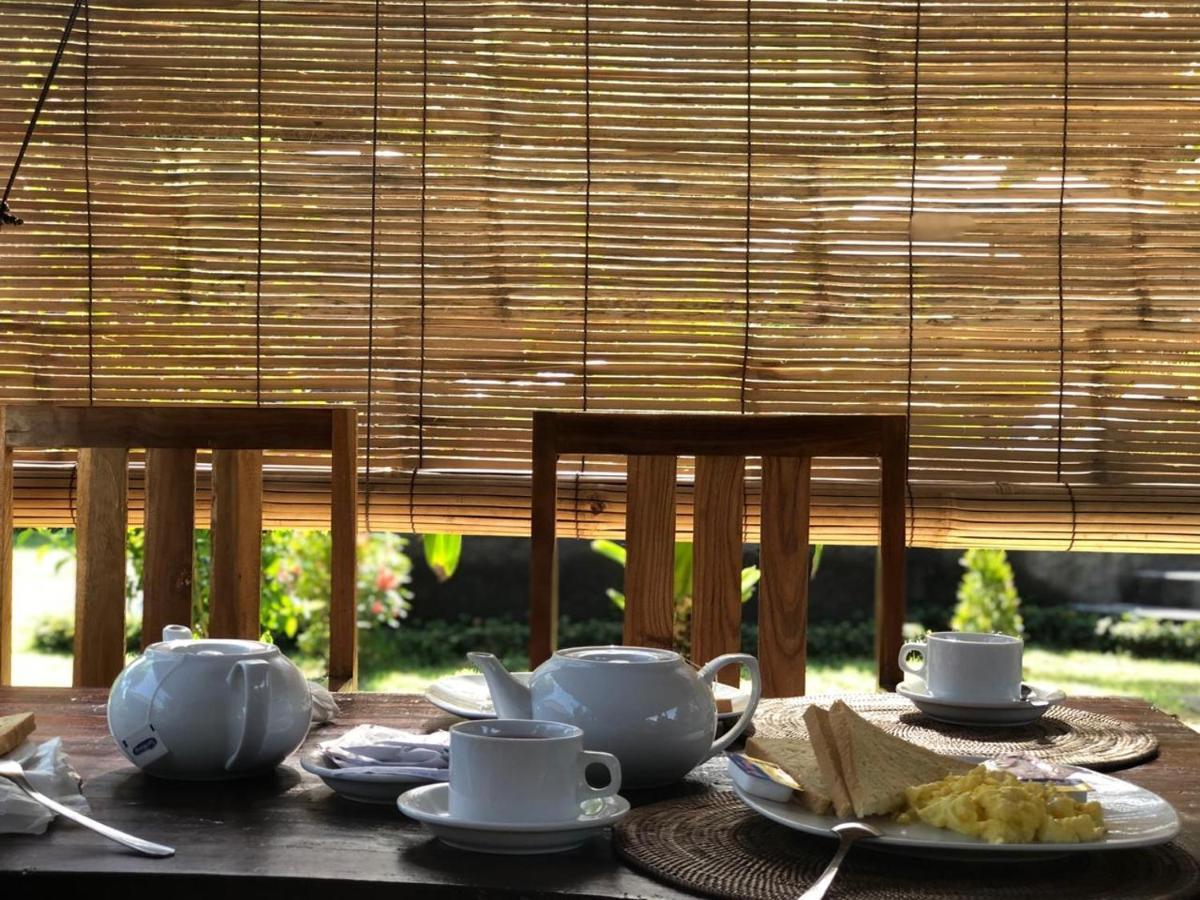 Gatri Hut Hotel Lembongan Kültér fotó