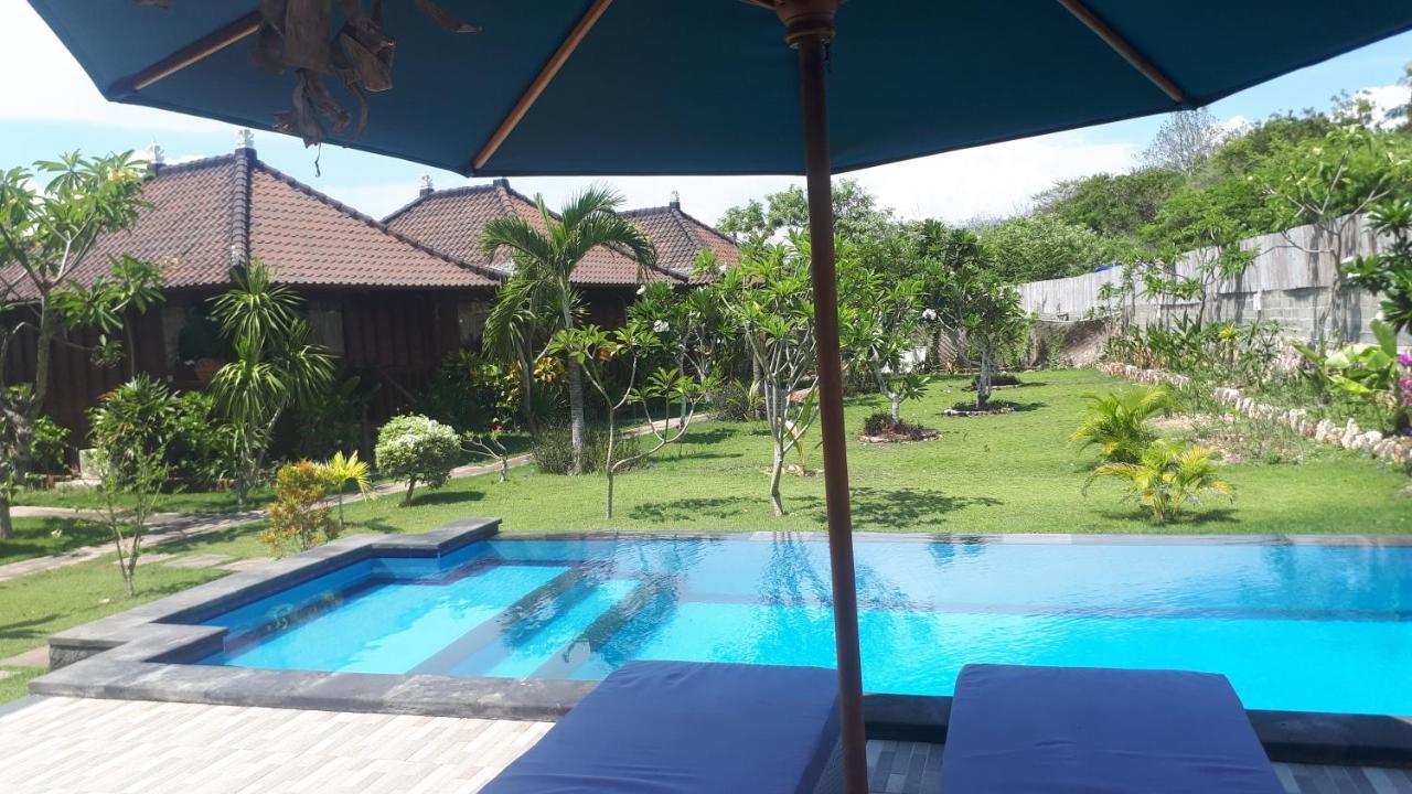 Gatri Hut Hotel Lembongan Kültér fotó